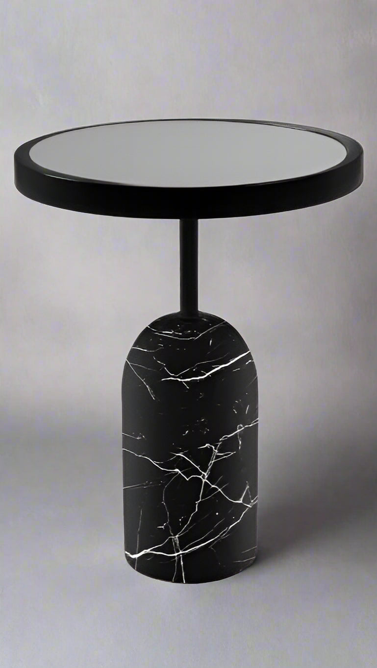 The Black Pedestal (Glass Surface)
